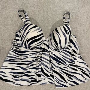 Swimsuits For All Navy and White Swim Top